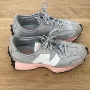 New Balance 327 Women's Light Gray and Soft Pink Sneakers. 7.5